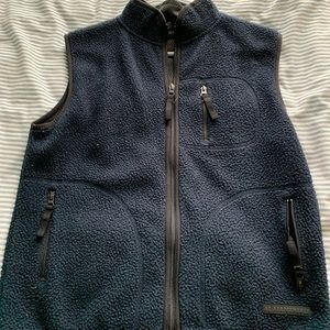 AE vest